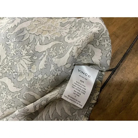 VINCE 100% Silk Blouse Sheer Vintage Botanical Print Size Medium - Picture 10 of 13